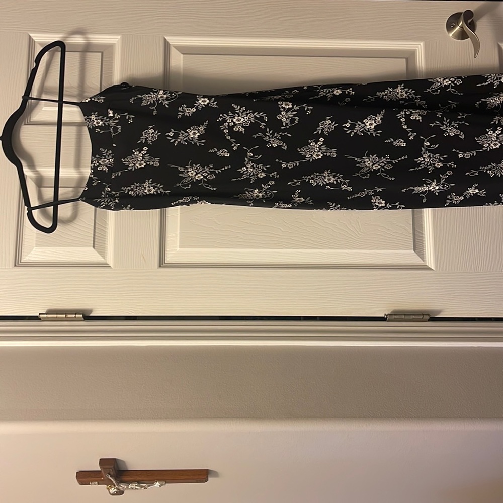 Black and white floral print maxi dress